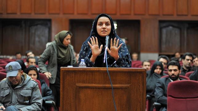 Bild: WDR Reyhaneh Jabbari im Gerichtssaal