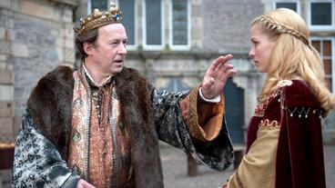 Bild: NDR/Marion von der Mehden Allerleirauh 6 auf einen Streich Märchen 2013: König Tobalt und seine Tochter Prinzessin Lotte