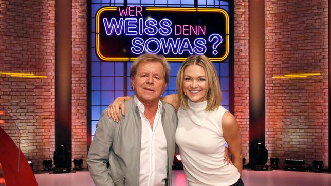 Bild: ARD/Morris Mac Matzen Zu Gast bei "Wer weiß denn sowas?": Die beiden Schlagersänger G.G. Anderson und Linda Hesse.
