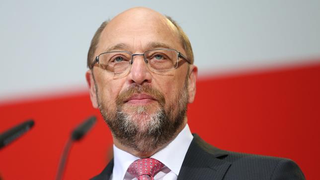 Bildquelle: dpa/ Simone Kuhlmey Martin Schulz nach der NRW-Wahl am 14.05.2017
