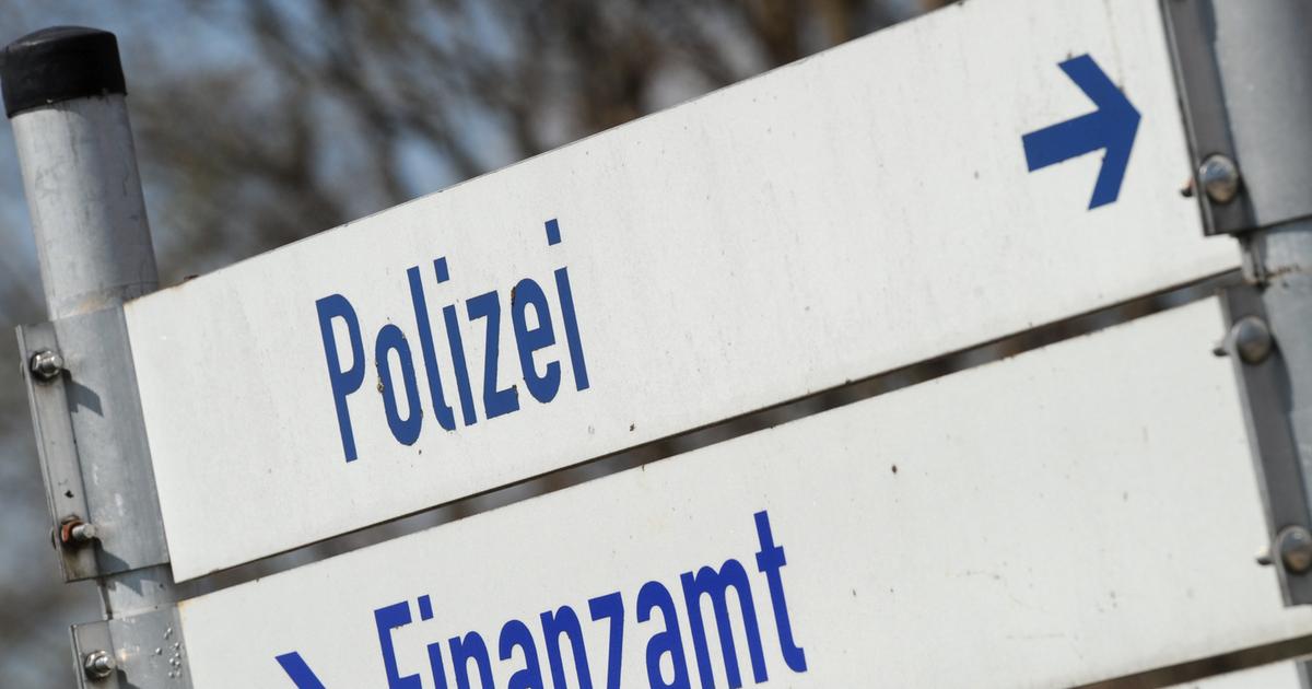 tf DAS ERSTE THEMA . tf DAS ERSTE THEMA .