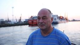 Bootsführer Gennadi ist froh, dass die Baltische Flotte aufgestockt wurde.