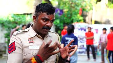 Indien: Er hatte die Idee für die Straßenschule – Polizist Than Singh.