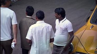 Männer in Kalkuttas größtem Rotlichtviertel Sonagachi.
