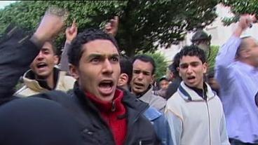 Demonstranten in Tunesien.