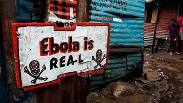 Warnschild zu Ebola im afriaknischen Liberia.