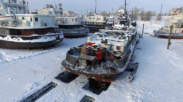 Russland: Die Schiffe warten auf nötige Reparaturen entlang des Stromes Lena