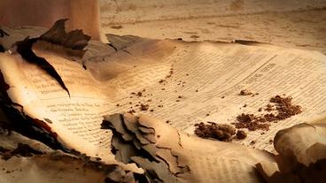 Verbrannte Bibel im Kloster der Heiligen Thekla bei Maaloula, Syrien.
