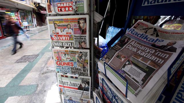 Zeitungen an Kiosk