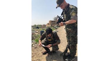 Syrien: Sie dokumentieren die Gräueltaten in Baghus, SDF-Soldaten der Syrian Democratic Forces