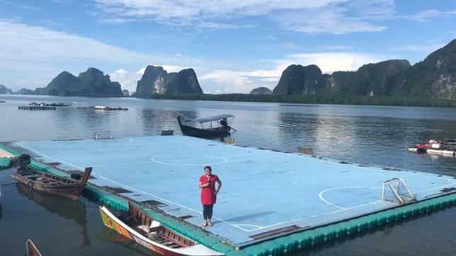 Thailand: Wie spielt man Fußball auf dem Wasser?