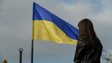 Ukraine: Die Mutter zweier Kinder ist innerlich zerrissen. Freund oder Familie?