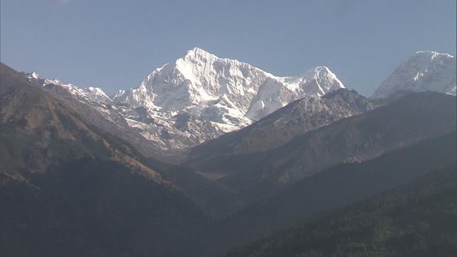 Bis zu 50.000 Euro zahlen Bergsteiger, um auf den Mount Everest zu gelangen.