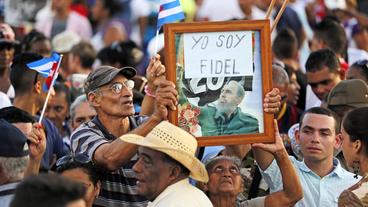 Fidel Castros letzte Reise – die Kubaner erweisen ihm die letzte Ehre.
