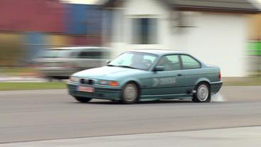 Reifen platzt beim Fahren