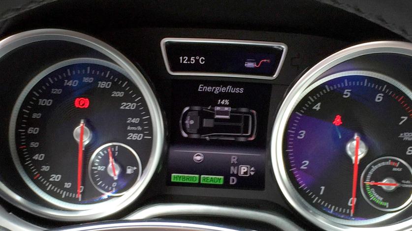 Anzeige Energiefluss Mercedes Benz GLE 500 eMATIC 