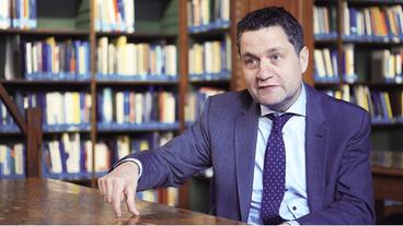Bildquelle: Radio Bremen/ Matthias Kind Prof. Yves Jorens im Gespräch