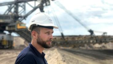 Bild: HR Braunkohle-Ingenieur Matthias Gellrich, Braunkohletagebau Welzow-Süd, Lausitz.