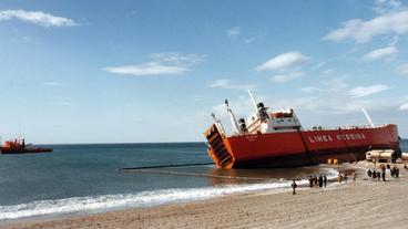 Bild: Radio Bremen + BR/Christian Gramstadt Das Schiff "Rosso"