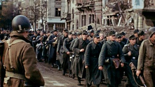 Deutsche Kriegsgefangene in Frankreich, 1945.