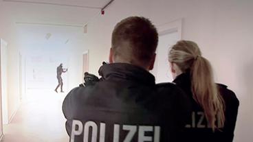 Bildquelle: MDR Polizeischüler in Sachsen-Anhalt trainieren den Einsatz bei einem Amoklauf.