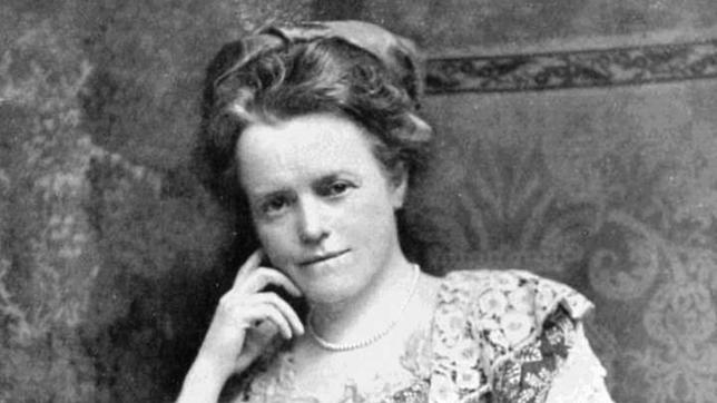 Bildquelle: SWR/LOOKSfilm Die Britin Sarah Macnaughtan will ihr Vaterland im Krieg als Krankenschwester unterstützen.