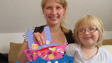 Bildquelle: BR/ Christian Hattesen Lisa Manz mit Tochter Lina Sophie