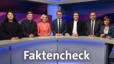 Bild: WDR/Oliver Ziebe Die Gäste (v.l.n.r.): Yasmine M’Barek, Michael Bröcker, Petra Gerster, Carsten Linnemann, Constantin Schreiber, Omid Nouripour