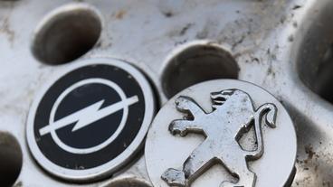 Bildquelle: dpa Wird Opel an Peugeot verkauft?