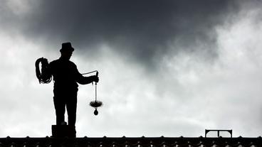 Bildquelle: picture-alliance/dpa Schornsteinfeger