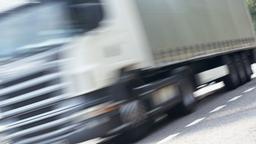 Ein Lkw in Bewegung (Symbolfoto)