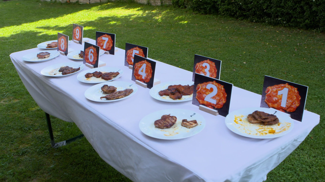 Bild: SWR Grillfleisch, fertig zum Geschmackstest