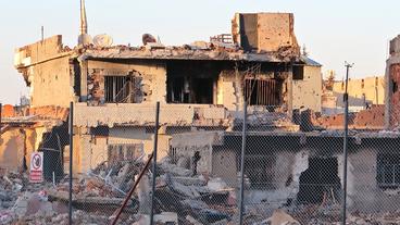 Bildquelle: dpa/ dpa 4.000 kurdische Dörfer sollen in den letzten Jahrzehnten zerstört worden sein, ganze Städte sind inzwischen Ruinenlandschaften.