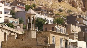Bild: NDR Im Südosten der Türkei wurden Kirchen, Friedhöfe und Klöster enteignet.