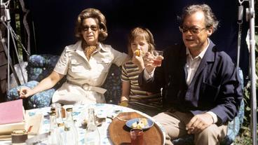 Bildquelle: dpa Picture-Alliance / Horst Ossinger Willy Brandt mit seiner Frau Rut und Sohn Matthias