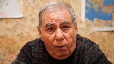 Bild: AFP Der aserbaidschanische Schriftsteller Akram Aylisli