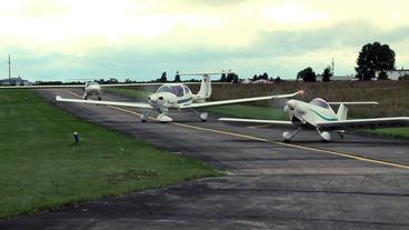 Bild: SWR Flugzeuge beim Green Speed Cup vor dem Start.