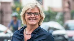 Ilka Sobottke ist die neue evangelische Sprecherin aus Mannheim, die am 23. Mrz 2019 ihr erstes "Wort zum Sonntag" sprechen wird. Ilka Sobottke studierte in Heidelberg und Rom, absolvierte ihr Vikariat im Hochschwarzwald und in Neapel.