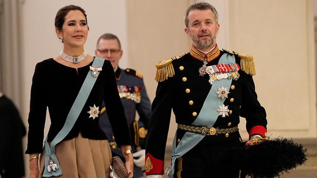 Kronprinz Frederik (r) von Dänemark und Kronprinzessin Mary von Dänemark