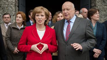 Bild: NDR/real film/Stephan Rabold Iris Berben als Katarina Wendt und Thomas Thieme als Dieter Kahnitz