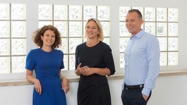 Die Geschäftsleitung der ARD-Programmdirektion (v.l.n.r.): Sophie Burkhardt, Christine Strobl, Oliver Köhr
