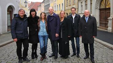 Bild: MDR/news aktuell/Jens Trenkler Das Filmteam mit Siegrfied Deinege, OB der Stadt Görlitz