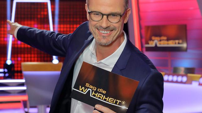 Bild: ARD/SWR/Peter A. Schmidt Michael Antwerpes präsentiert "Sag die Wahrheit"