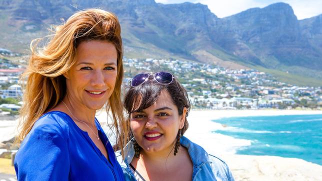 Bildquelle: ARD Degeto/ Iltze Kitshoff Alexandra Neldel als "Rosa" und Sara Fazilat als "Meral".