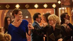 Andrea (Anja Kling, li.) und Helga (Christine Schorn) haben Spaß in Verona.