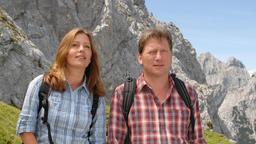 Auf romantischer Bergtour: Juliane (Karin Thaler) und Philipp (Michael Fitz).