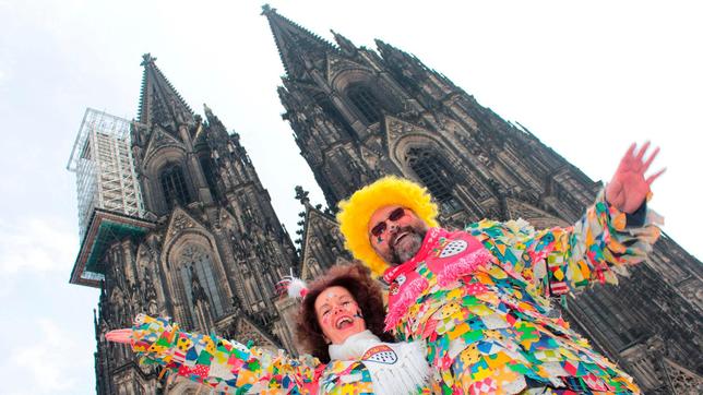 Der Kölner Rosenmontagszug steht, wie der gesamte Kölner Karneval, in der Session 2015/2016 unter dem Motto "Mer stelle alles op der Kopp".