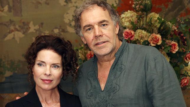 Bild: ARD Degeto/Johannes Krieg Ein ungleiches Traumpaar: Die Ärztin Dr. Dr. Hannah Blacher (Gudrun Landgrebe), und der exzentrische Schriftsteller Arthur Chalimar (Christian Kohlund).