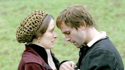 In den Zeiten seiner schwersten Selbstzweifel steht Katharina von Bora (Claire Cox) Luther (Joseph Fiennes) zur Seite.