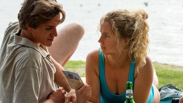Bild: ARD Degeto/Frederic Batier Johann (Max Bretschneider) und Jenny (Cornelia Gröschel)